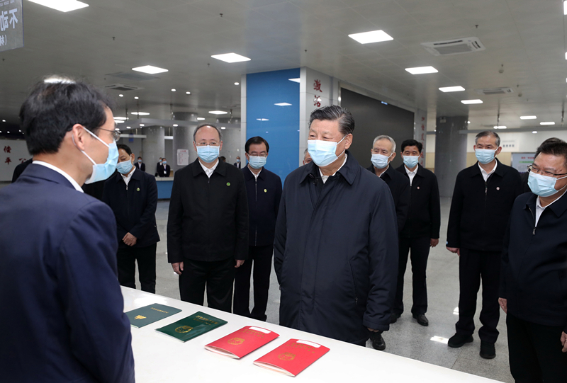 2021年3月23日，習近平在福建三明沙縣農村產權交易中心考察。
