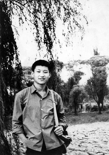 這是1972年，插隊(duì)回京探親時(shí)的習(xí)近平。